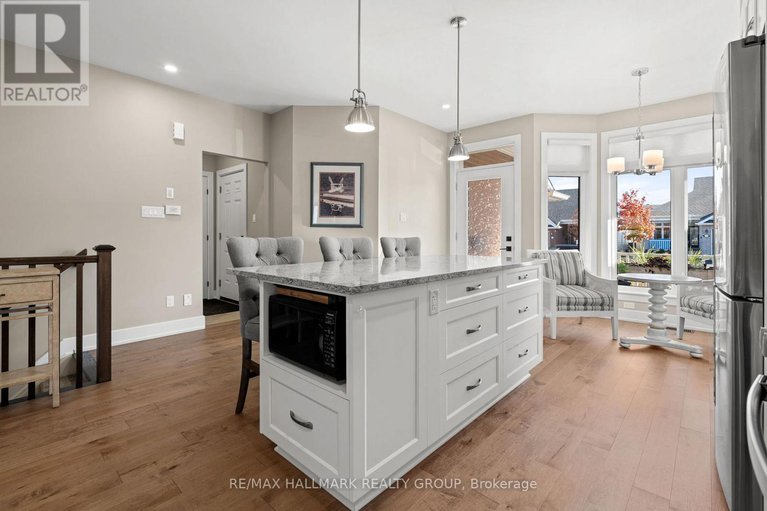 29046971/211-maygrass/remainder-of-stittsville-area/ottawa/ontario/K2S2K5_9