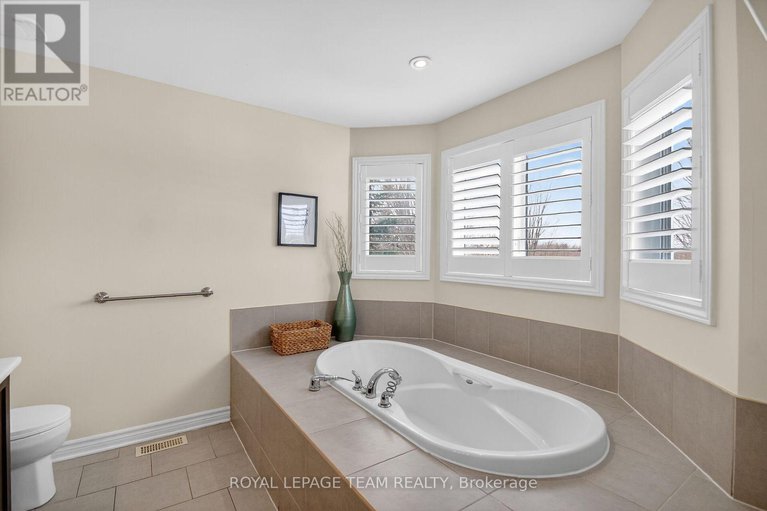 29436864/528-bryce-place/stittsville-north/ottawa/ontario/K2S0N2_32