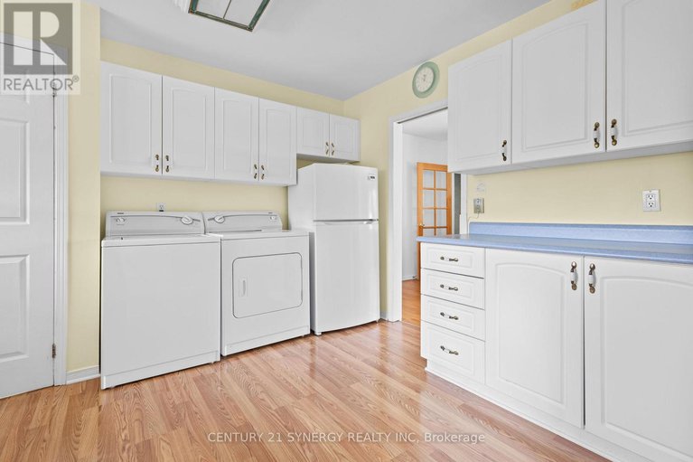 29007482/20-parkside-crescent/meadowlandscrestview/ottawa/ontario/K2G3B5_15