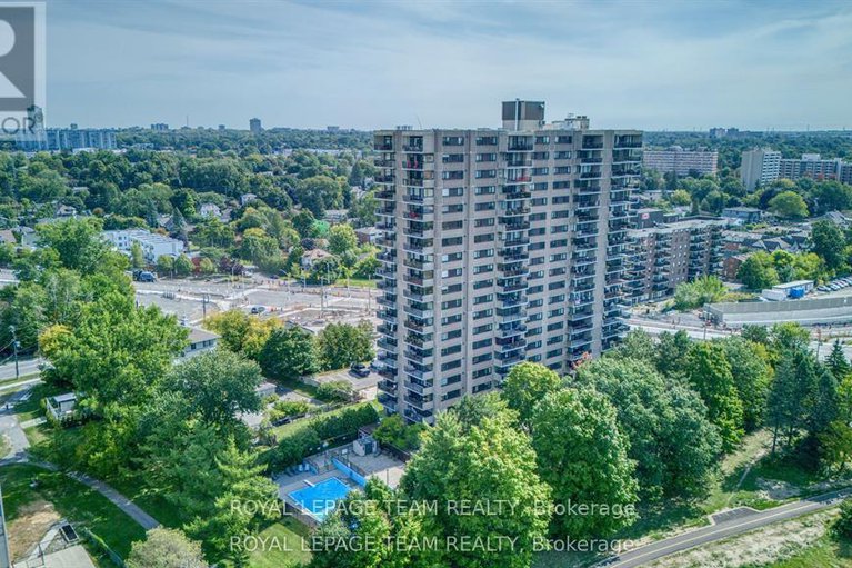 29082658/2006-1195-richmond-road/woodroffe/ottawa/ontario/K2B8E4_1