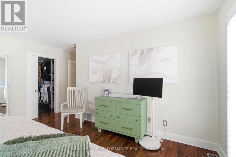 29401324/18537-stonehouse-point-road/south-glengarry-charlottenburgh-twp/south-glengarry/ontario/K6H5R5_23