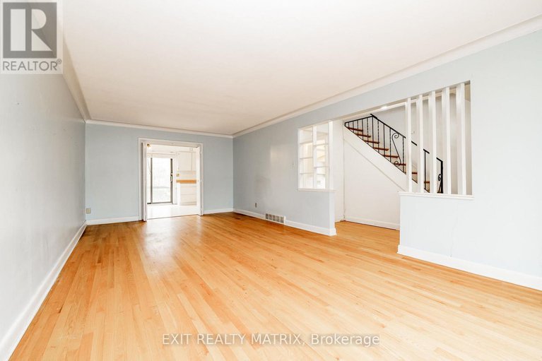 29077893/426-apple-tree-lane/viscount-alexander-park/ottawa/ontario/K1K2R6_11