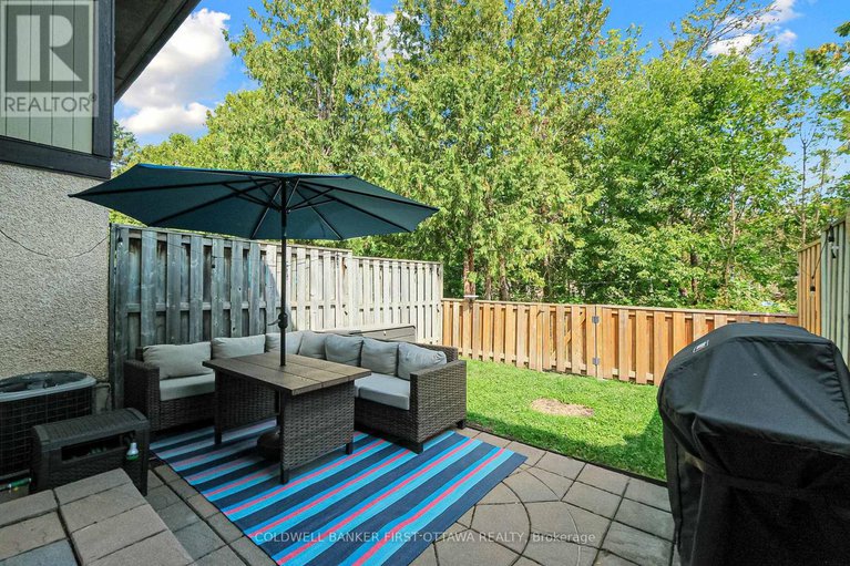 28830015/1351-bakker-court/convent-glen-south/ottawa/ontario/K1C2K5_37