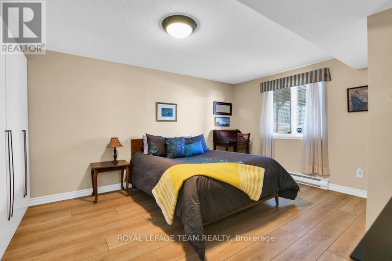 28598951/1581-belleterre-street/orleanssunridge/ottawa/ontario/K1C7N5_29