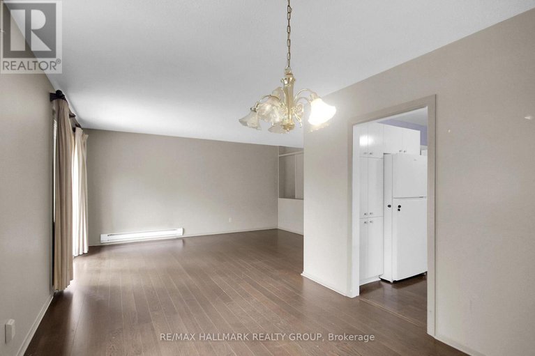 28471405/41-grady-crescent/sheahan-estatestrend-village/ottawa/ontario/K2H5S2_11