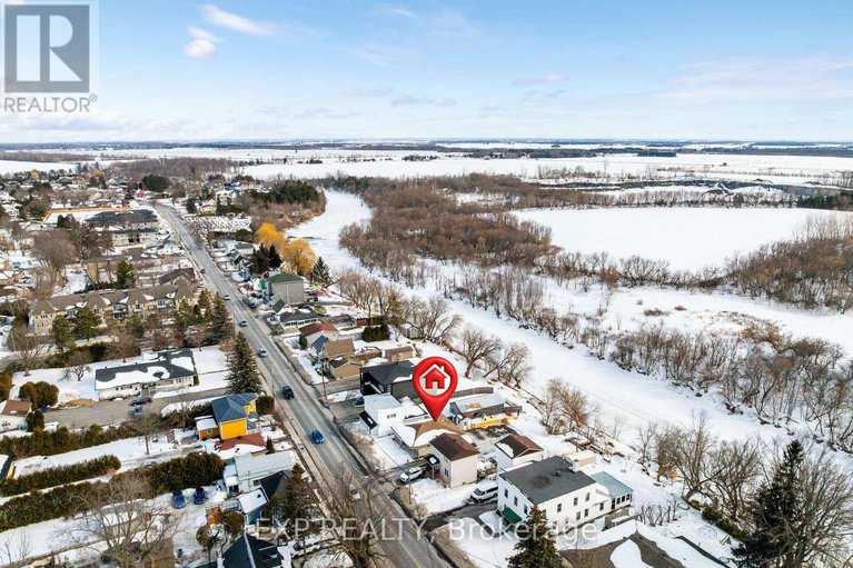 29436487/1052-notre-dame-street/embrun/russell/ontario/K0A1W1_2