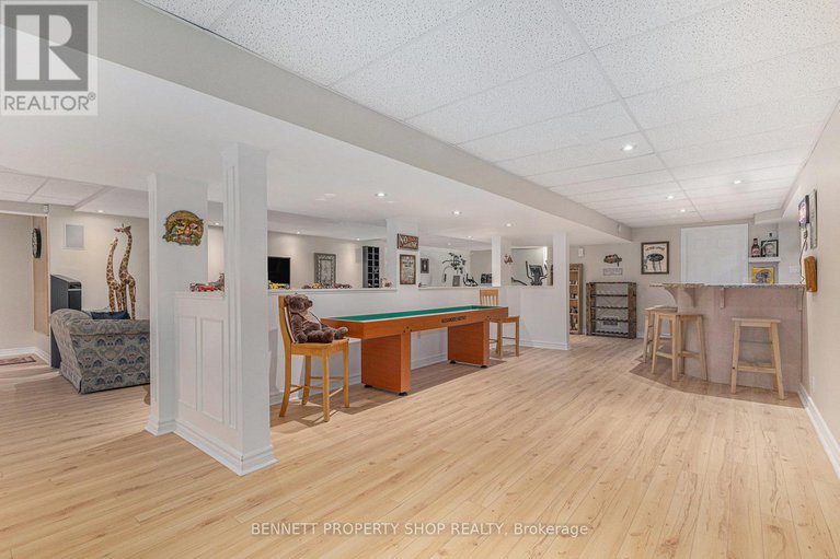 28752704/5-countryside-green/cedar-hillorchard-estates/ottawa/ontario/K2R1B5_32
