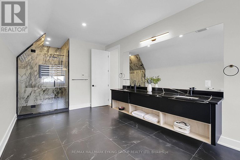 29283028/623-rowanwood-avenue/mckellarhighland/ottawa/ontario/K2A3E3_25