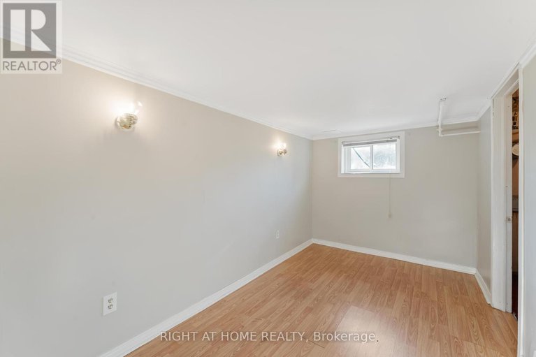 28502747/599-donald-street/overbrookcastle-heights/ottawa/ontario/K1K1L3_38