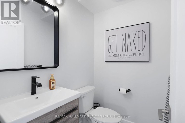 29296779/668-mansfield-avenue/laurentianview/ottawa/ontario/K2A2T6_21