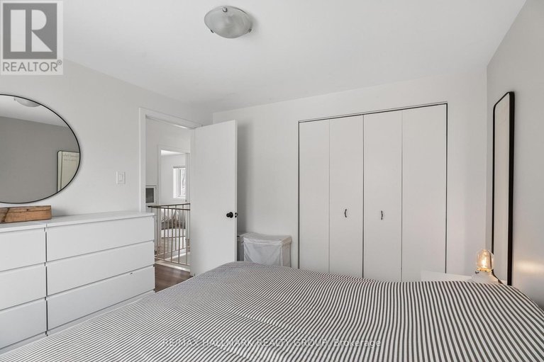 29455342/27-king-street/richmond/ottawa/ontario/K0A2Z0_24