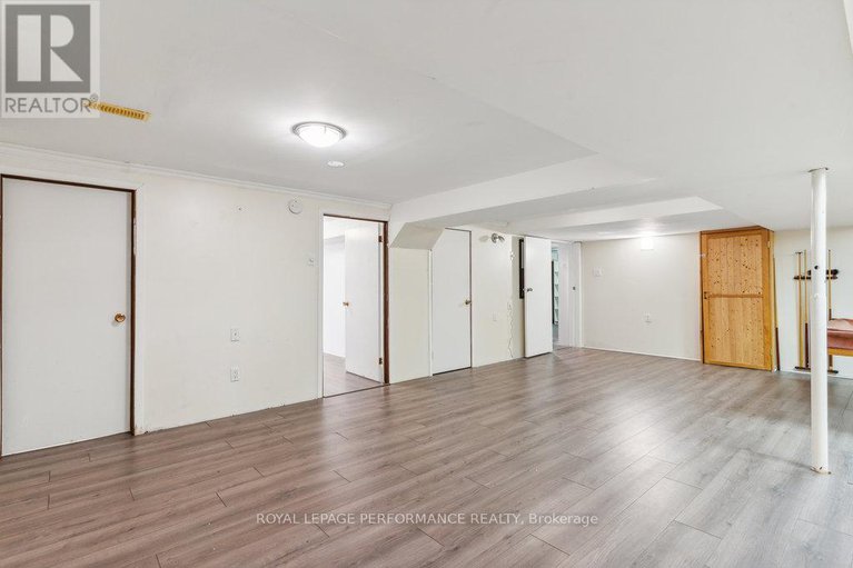27687403/1932-marquis-avenue/ottawa/ontario/K1J8J2_26