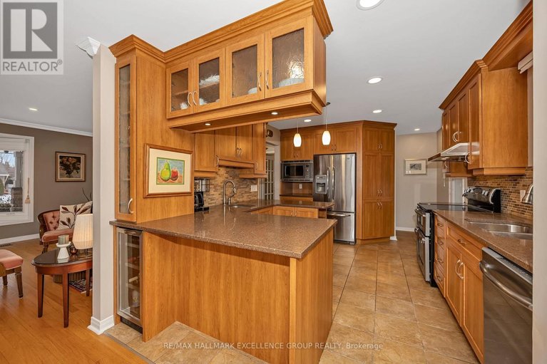 29559771/2691-colman-street/riverside-park/ottawa/ontario/K1V8J7_9