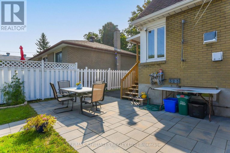 28846250/323-fullerton-avenue/overbrookcastle-heights/ottawa/ontario/K1K1K2_5