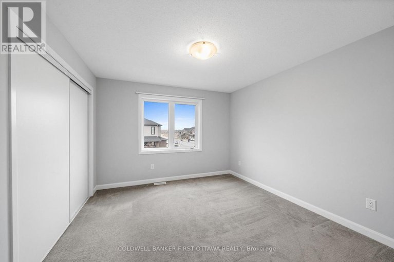 29594082/796-cappamore-drive/half-moon-bay/ottawa/ontario/K2J6V6_25