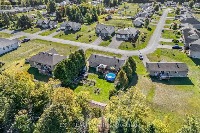 28901438/175-roxanne-street/clarencerockland-twp/clarence-rockland/ontario/K0A1N0_36