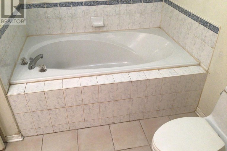 29119256/1586-duplante-avenue/fallingbrookpineridge/ottawa/ontario/K4A4A1_22