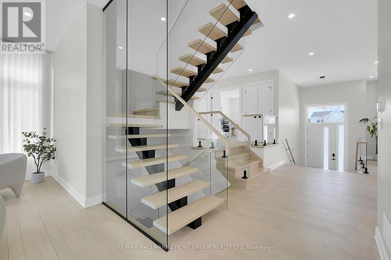 28550899/623-rowanwood-avenue/mckellarhighland/ottawa/ontario/K2A3E3_25