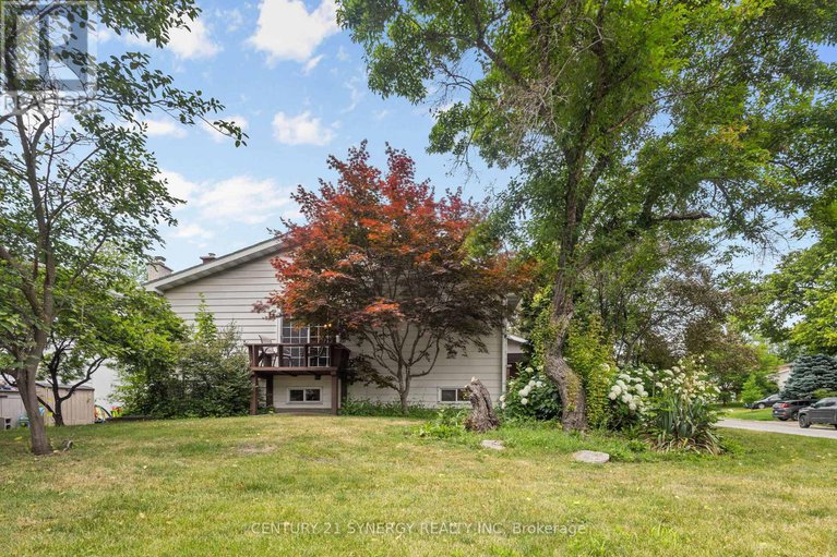 28626680/14-silver-aspen-crescent/blackburn-hamlet/ottawa/ontario/K1B3C5_45