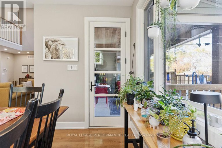 29049198/5-melva-avenue/blossom-parkkemp-parkfindlay-creek/ottawa/ontario/K1T3W9_14