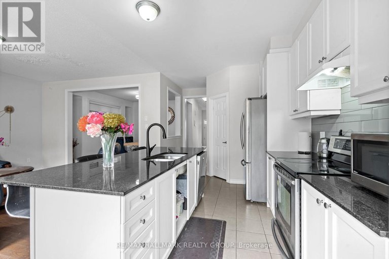 28653089/716-summergaze-street/emerald-meadowstrailwest/ottawa/ontario/K2M0L4_16