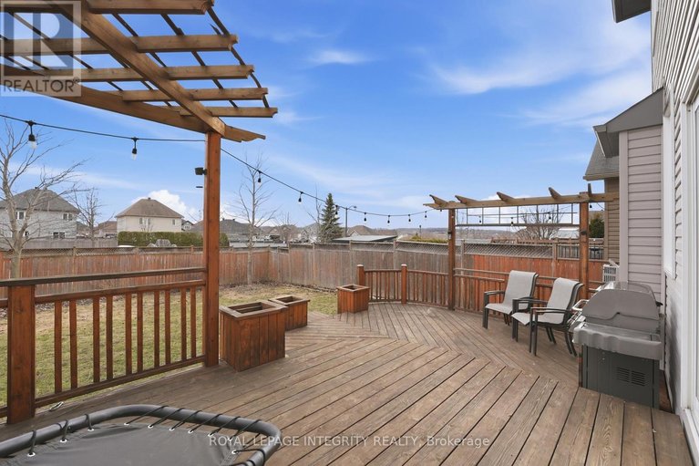 29633491/113-thivierge-court/town-of-rockland/clarence-rockland/ontario/K4K0E7_38