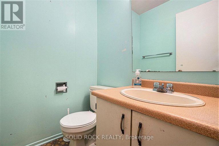 29065539/90-15-baneberry-crescent/glencairnhazeldean/ottawa/ontario/K2L2Y3_4