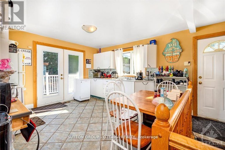 28870961/846-st-laurent-boulevard/overbrookcastle-heights/ottawa/ontario/K1K3A9_11
