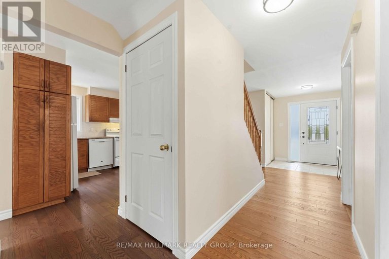 29645629/6033-meadowglen-drive/chapel-hill/ottawa/ontario/K1C5V4_18