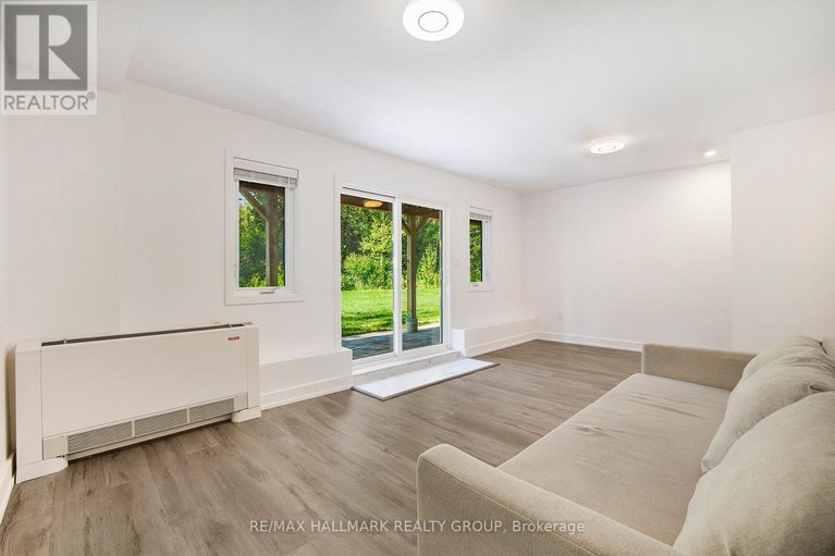 28881418/156-country-meadow-drive/huntley-ward-north-west/ottawa/ontario/K0A1L0_23