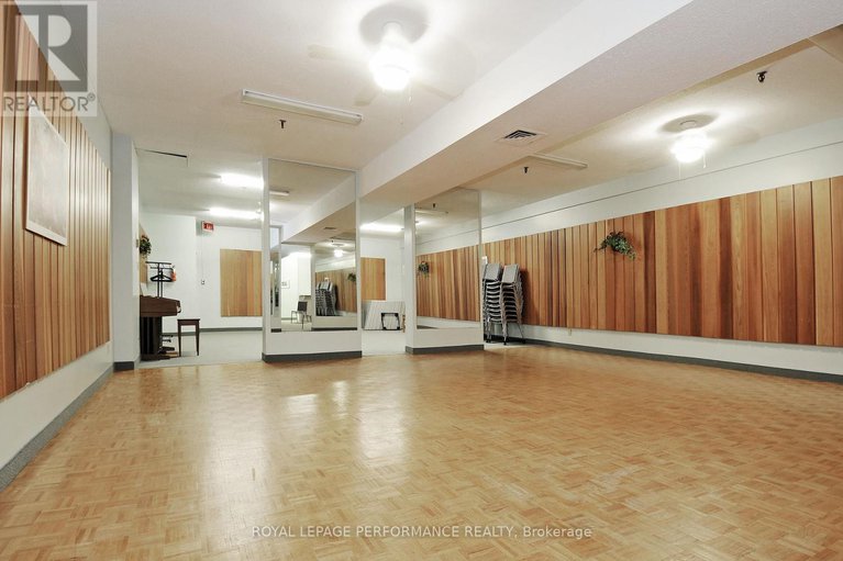 28970576/113-1465-baseline-road/copeland-park/ottawa/ontario/K2C3L9_33