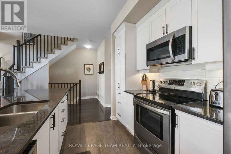 28643130/220-pembina-private/riverside-southgloucester-glen/ottawa/ontario/K4M0G7_21