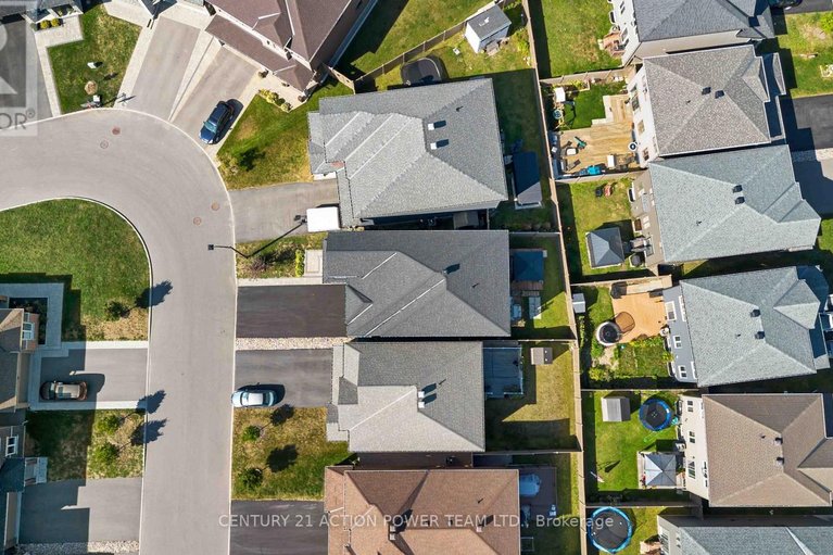 29512570/54-malachigan-crescent/avalon-west/ottawa/ontario/K4A1G6_45