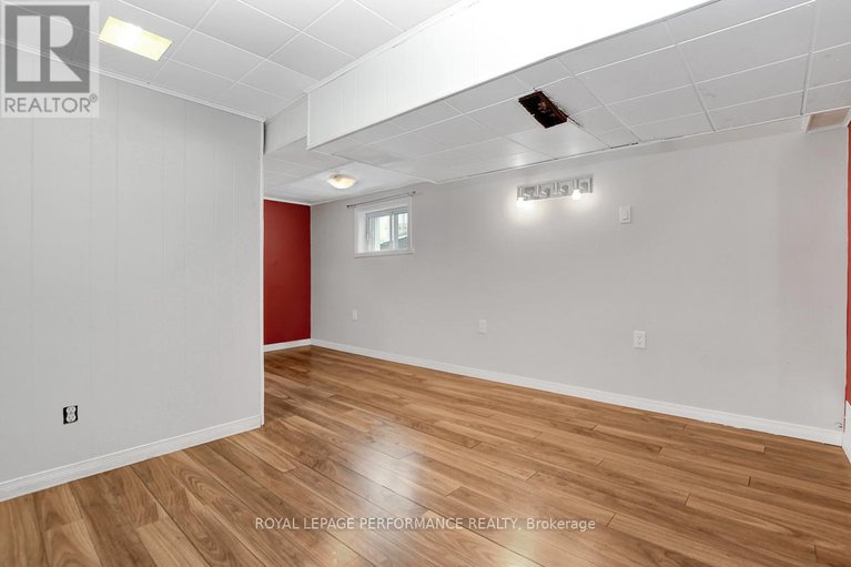 28439854/583-donald-street/overbrookcastle-heights/ottawa/ontario/K1K1L5_38
