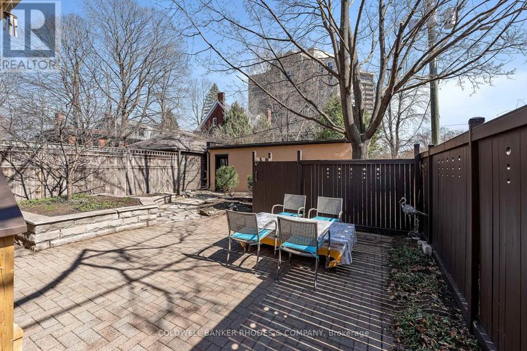 29667356/592-besserer-street/sandy-hill/ottawa/ontario/K1N6C9_38