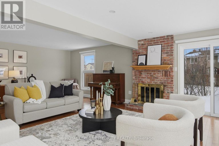 29430420/8-smugglers-court/arlington-woods/ottawa/ontario/K2H7Y7_18