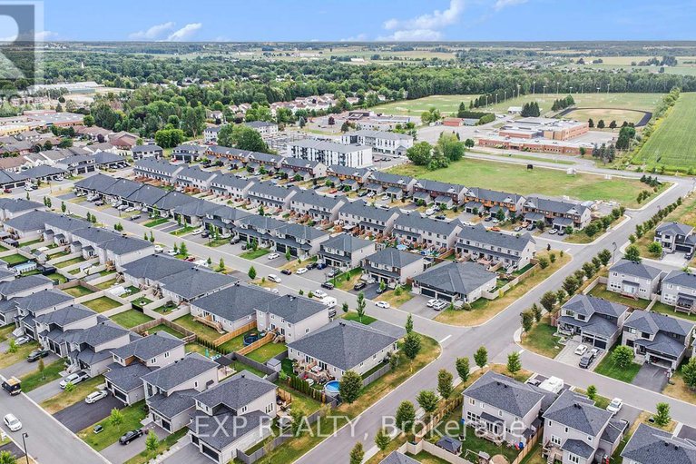 28752697/701-azure-street/russell-twp/russell/ontario/K4R0E5_31