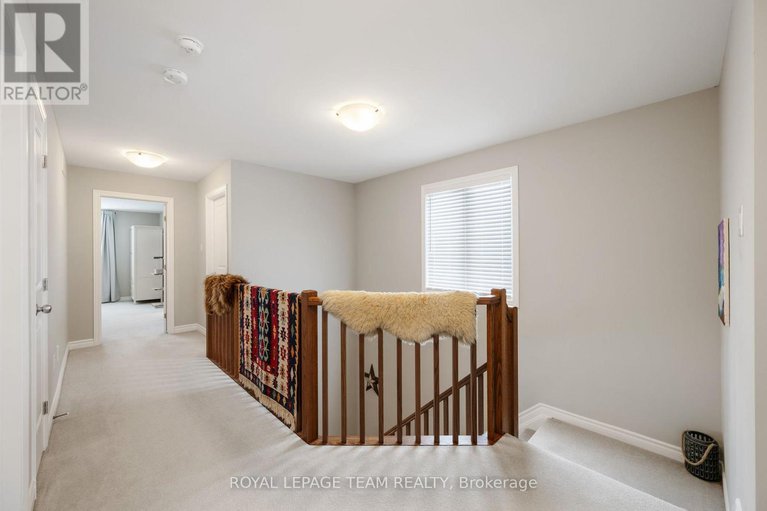 28396452/844-cedar-creek-drive/blossom-parkkemp-parkfindlay-creek/ottawa/ontario/K1T0B3_14