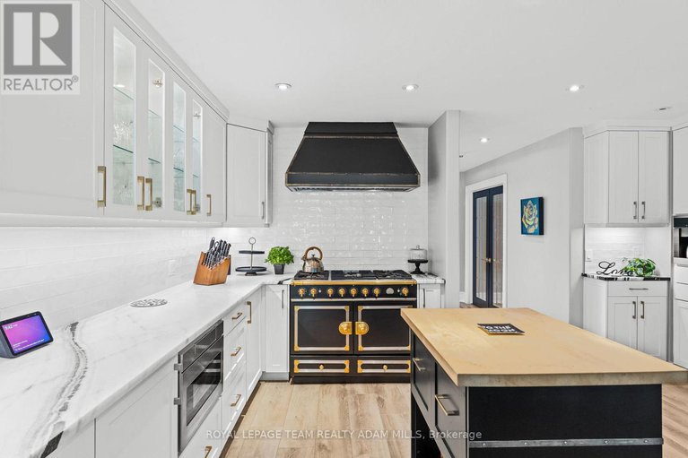 28557941/2330-summerside-drive/manotick-east-to-manotick-station/ottawa/ontario/K4M1B4_7