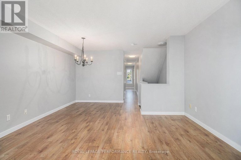 28638176/1673-locksley-lane/beaconwood/ottawa/ontario/K1J1B6_17