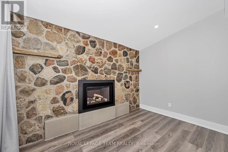 29103093/12-largo-crescent/meadowlandscrestview/ottawa/ontario/K2G3C7_9