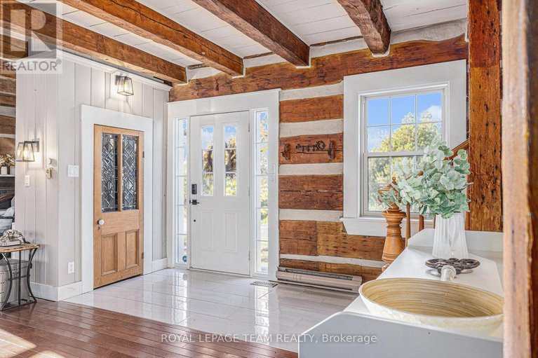 29613152/140-creek-drive/fitzroy/ottawa/ontario/K0A1X0_3