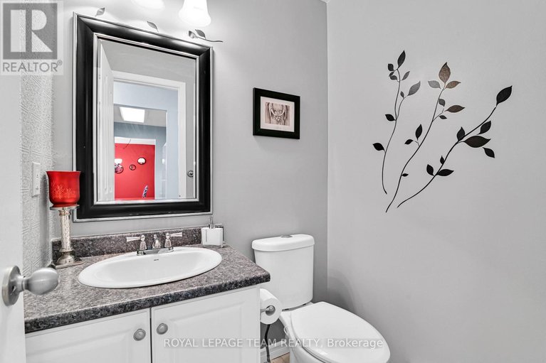 29486308/102-1785-cabaret-lane/fallingbrookpineridge/ottawa/ontario/K4A2H2_8