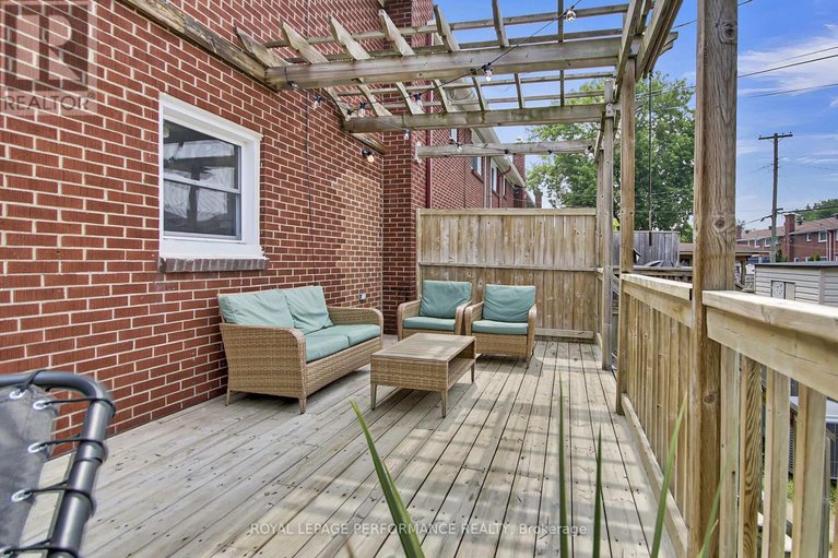 28622582/786-cummings-avenue/castle-heightsrideau-high/ottawa/ontario/K1K2L2_31
