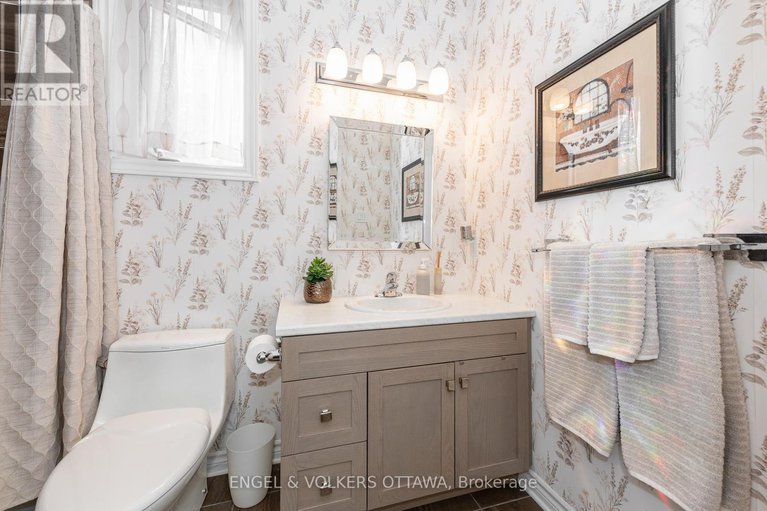 28975744/303-equinelle-drive/north-grenville-twp-kemptville-south/north-grenville/ontario/K0G1J0_6