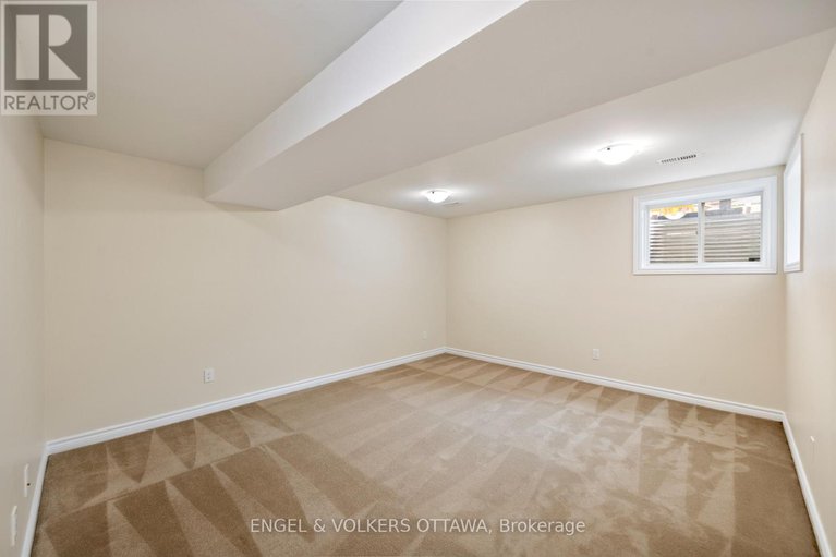 29192697/622-moorpark-avenue/emerald-meadowstrailwest/ottawa/ontario/K2M0B6_32