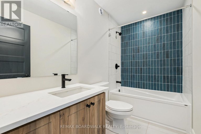 29490951/1035-chablis-crescent/embrun/russell/ontario/K0A1W0_14