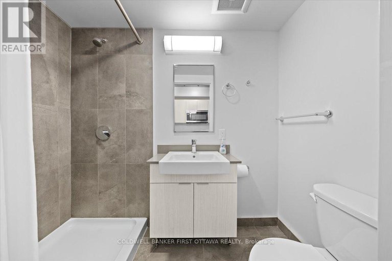 29441462/2308-105-champagne-avenue-s/west-centre-town/ottawa/ontario/K1S4P3_8