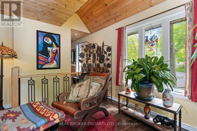 28470618/190-woods-road/constance-bay/ottawa/ontario/K0A3M0_18