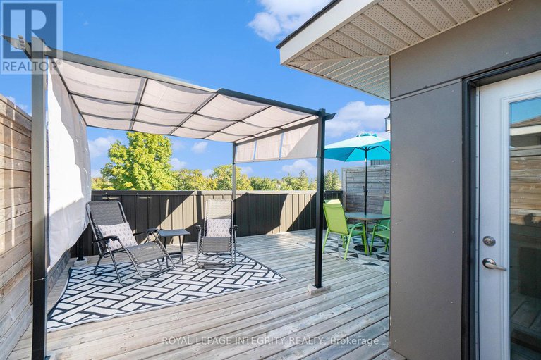 28879505/2704-draper-avenue/redwood-park/ottawa/ontario/K2H0C4_24